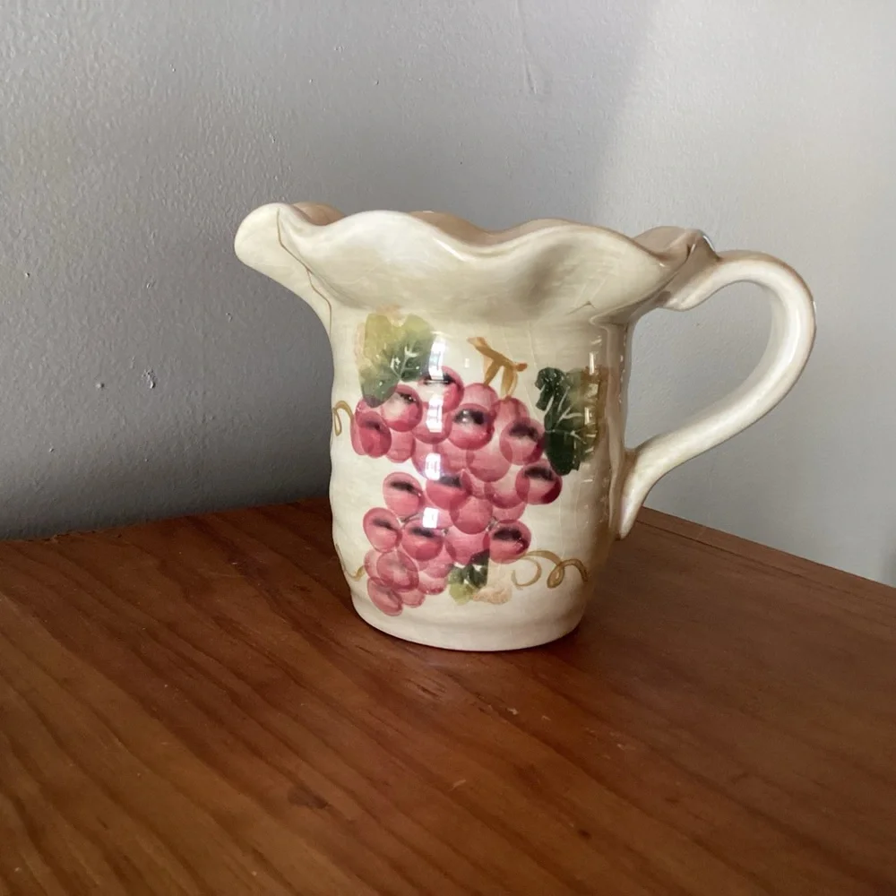 TUSCANY HAND PAINTED CABERNET GRAPEVINE CERAMIC SAUCE/CHEESE CREAM/SUGAR SERVER